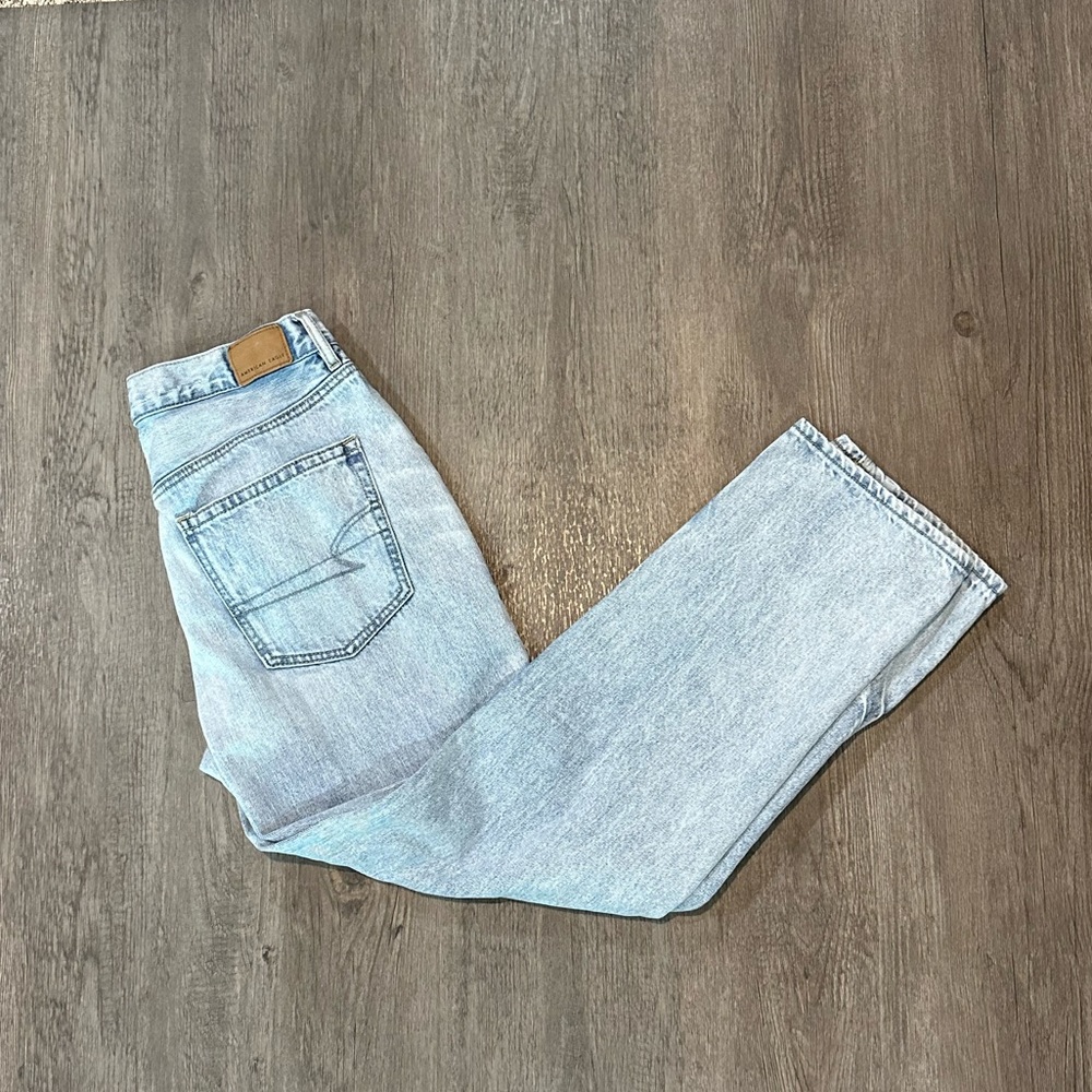 Women’s American Eagle Jeans - Picture 2 of 6